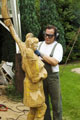 Click to see it big Ich mit Kettensäge, Impression aus dem Wald